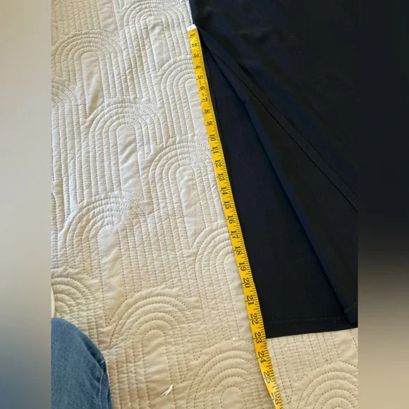 Theory for Bergdorf Goodman black maxi skirt. Side slits/wool blend/vintage 6/8